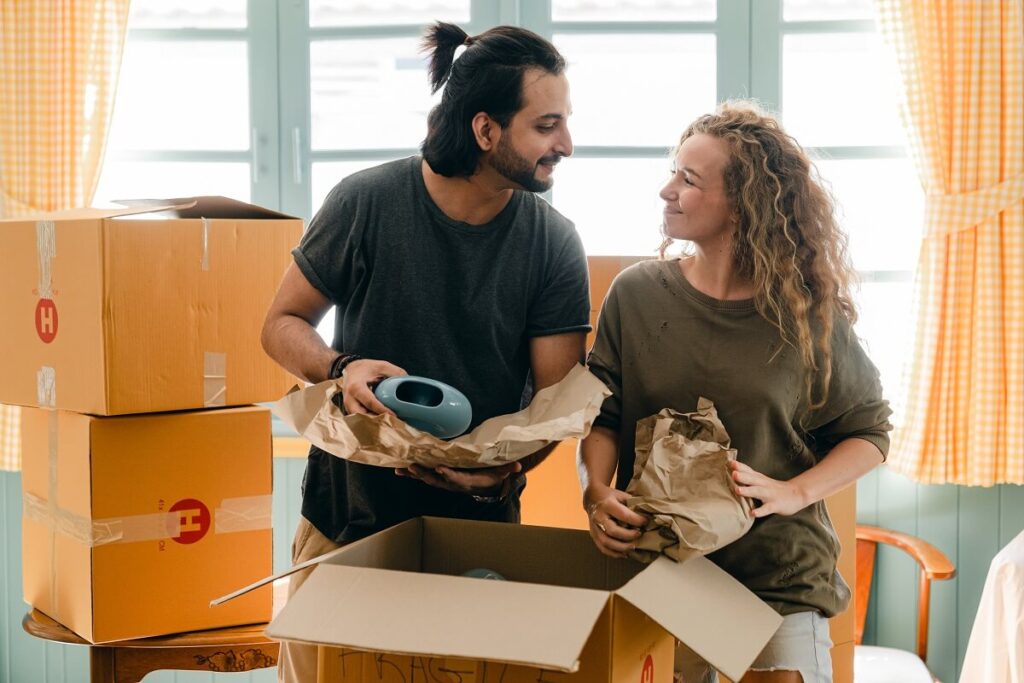 Couple moving in together - they should consider a cohabitation agreement